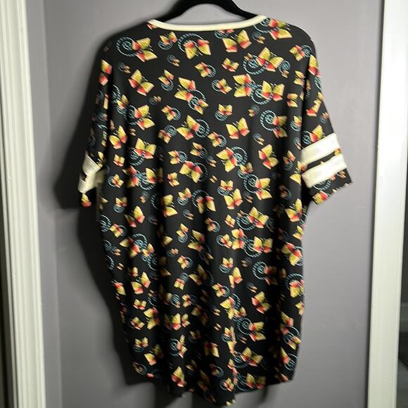 Lularoe Oversize Black Top With Butterfly Print Short Sleeve Size XXS - Picture 7 of 8